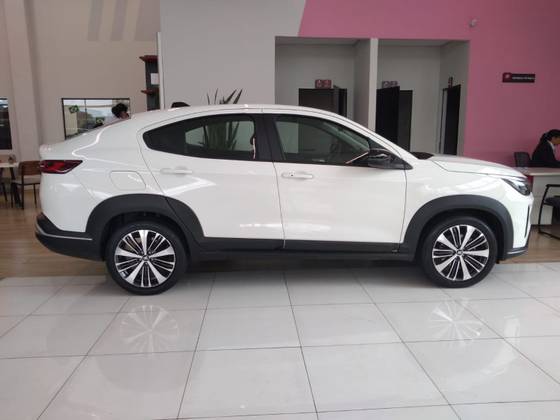FIAT FASTBACK 1.0 TURBO 200 HYBRID AUDACE CVT FIAT FASTBACK 1.0 TURBO 200 HYBRID AUDACE CVT